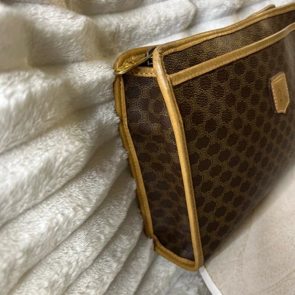 Celine Authentic Leather Clutch Bag - Picture 5 of 13